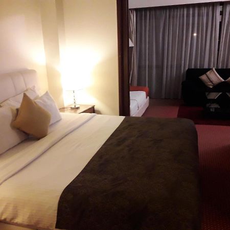 Golden Dream Service Suite At Times Square クアラルンプール エクステリア 写真