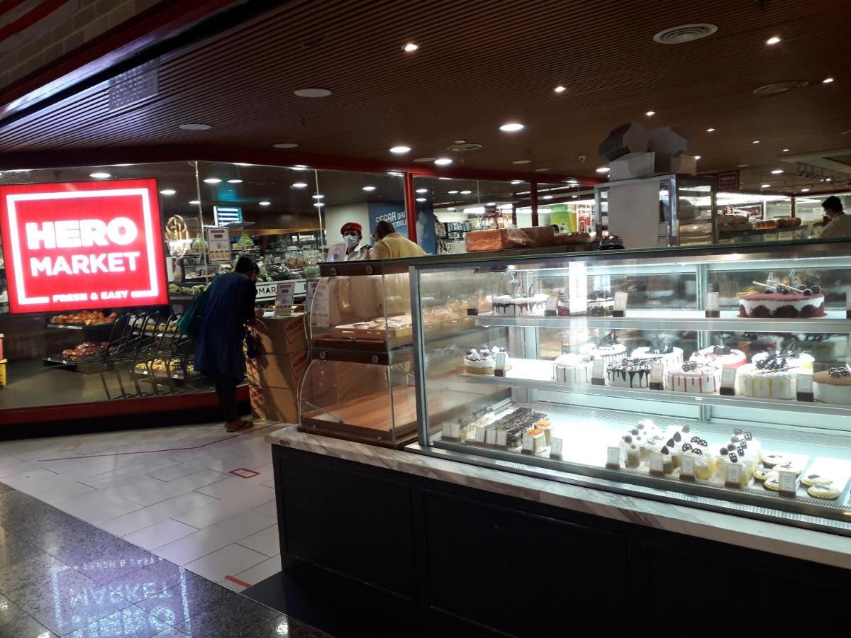Golden Dream Service Suite At Times Square クアラルンプール エクステリア 写真