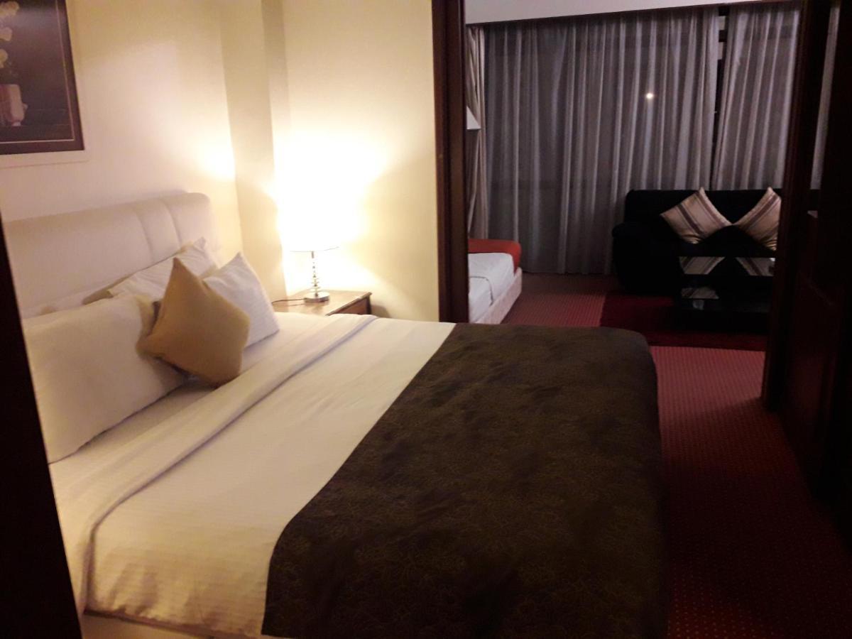 Golden Dream Service Suite At Times Square クアラルンプール エクステリア 写真